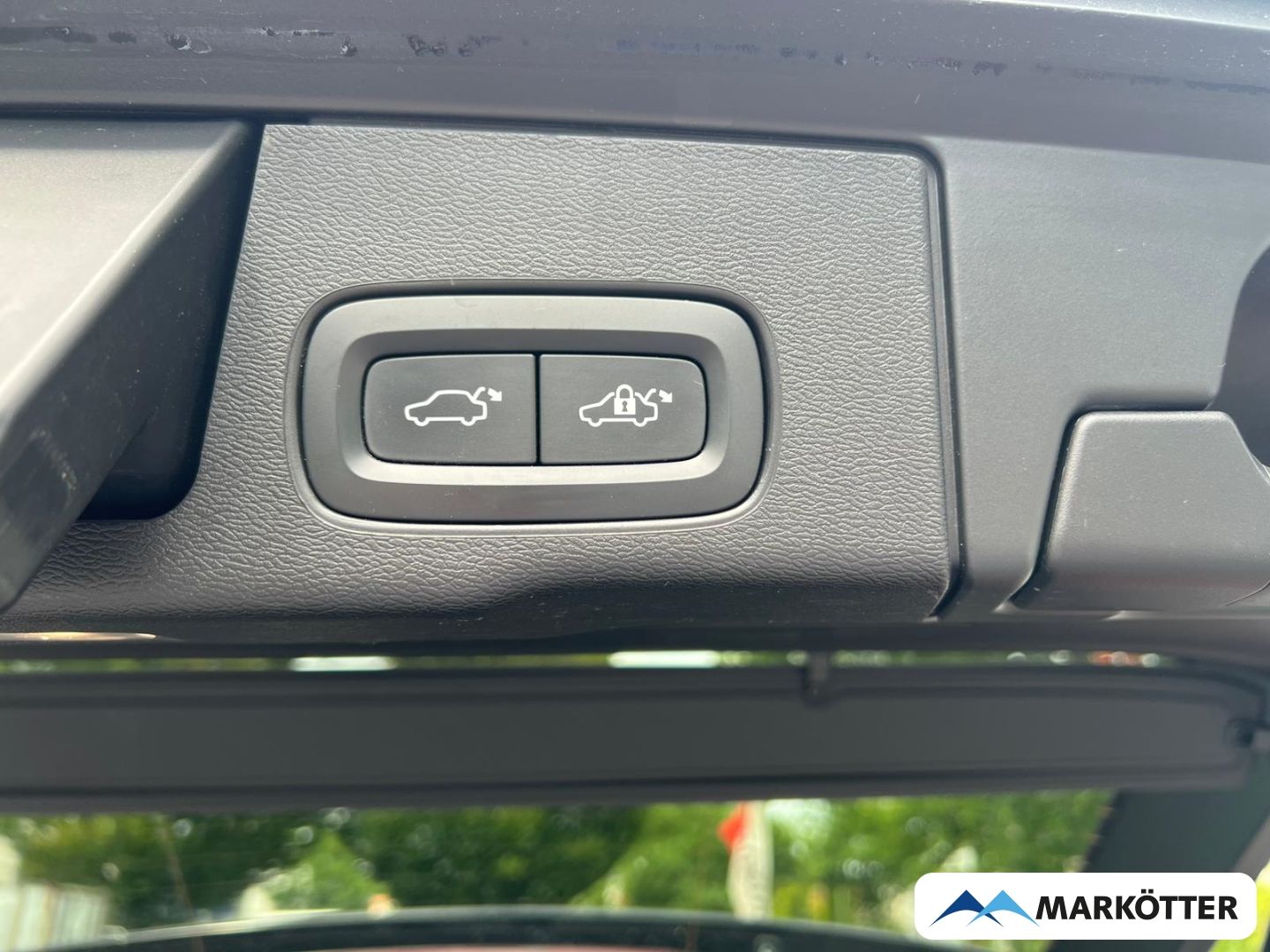 Volvo XC60 T8 AWD Recharge R-Design B&W/AHK/360CAM/PAN