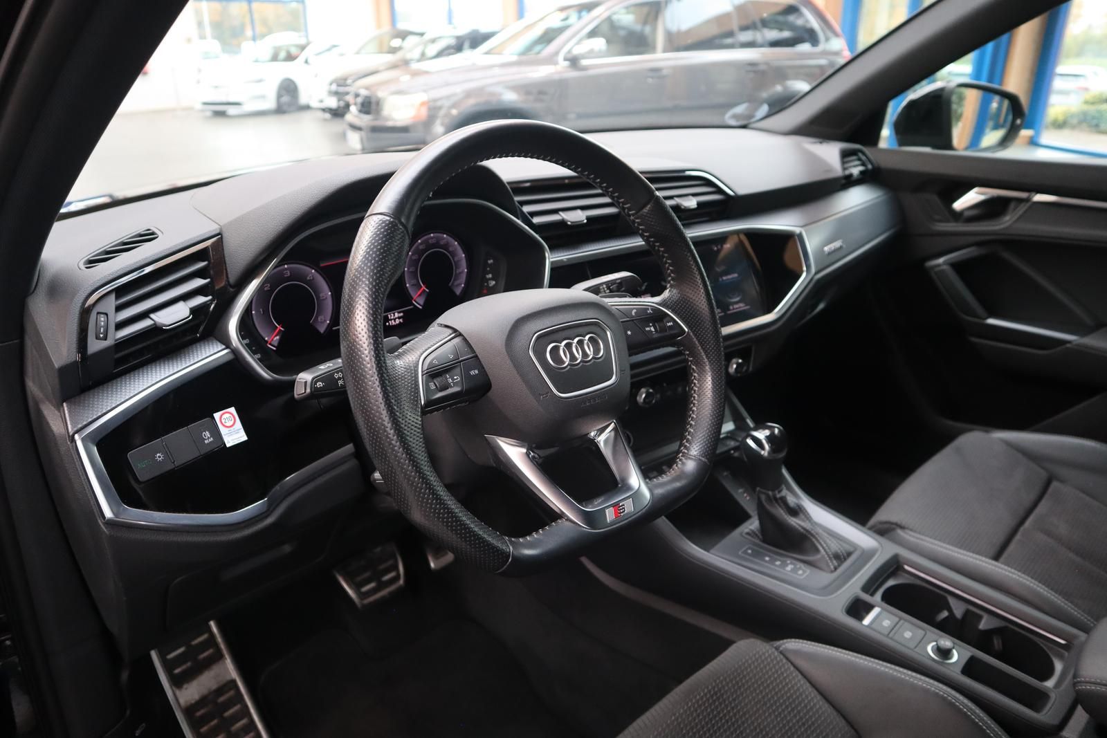 Audi Q3 40 TDI quattro S tronic S line Pano/RFK/LED/A