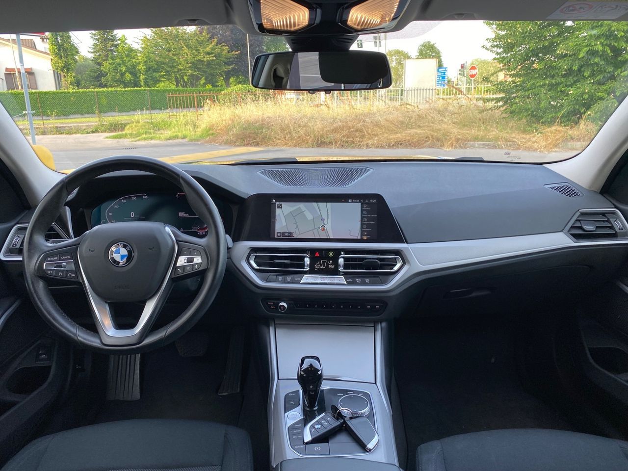 BMW 316d Touring Business Advantage - Samsaru's Car Outlet