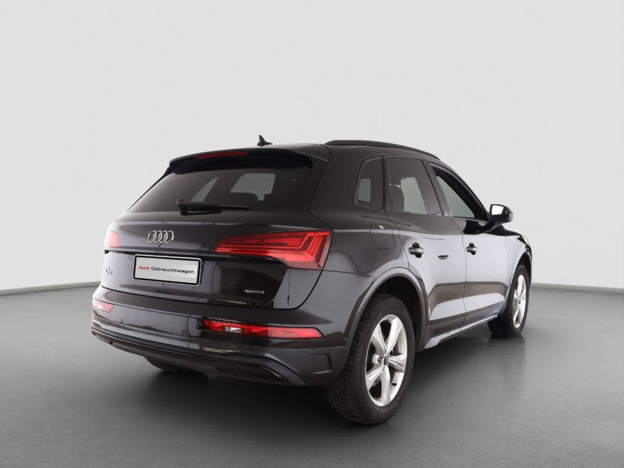 Audi Q5 45 TFSI quattro S tronic advanced - Samsaru's Car Outlet