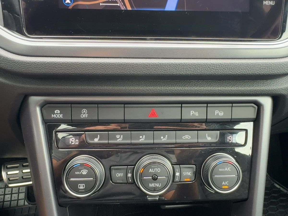 Volkswagen T-Roc 1.5 TSI DSG R-Line - Samsaru's Car Outlet