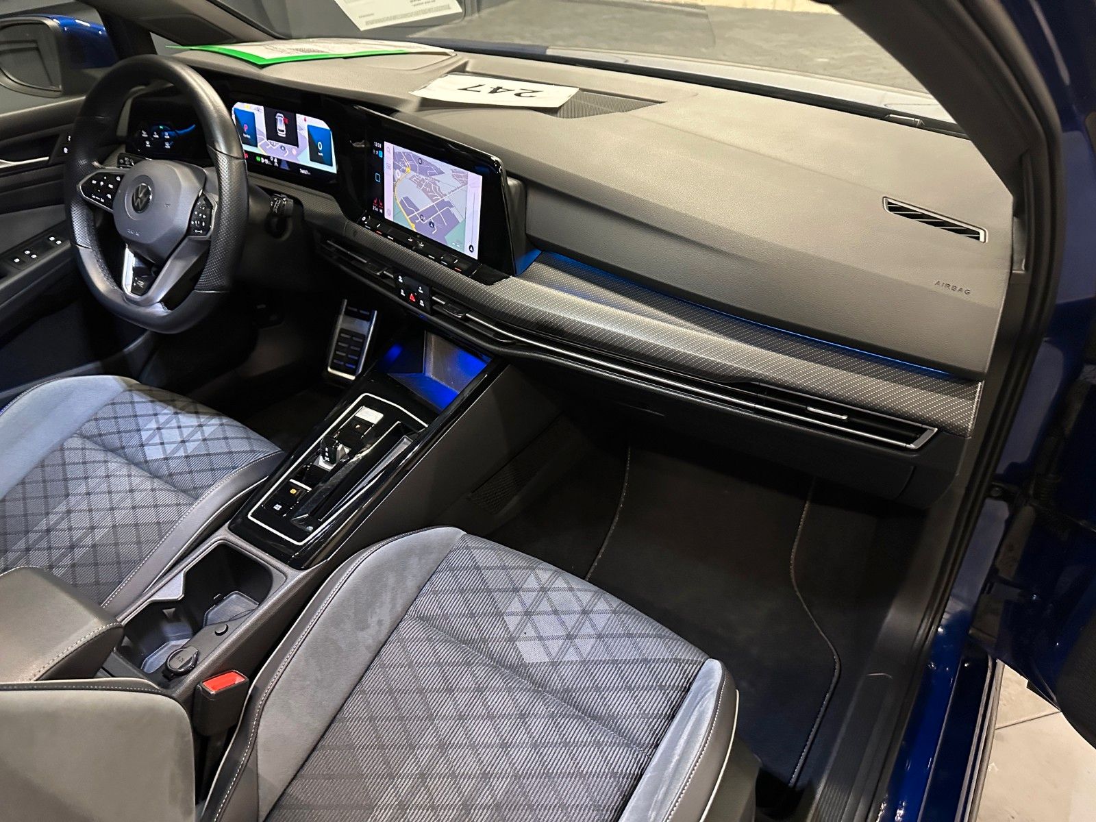 Volkswagen Golf Variant R-Line 4Motion*PANORAMA*AHK*Standhz