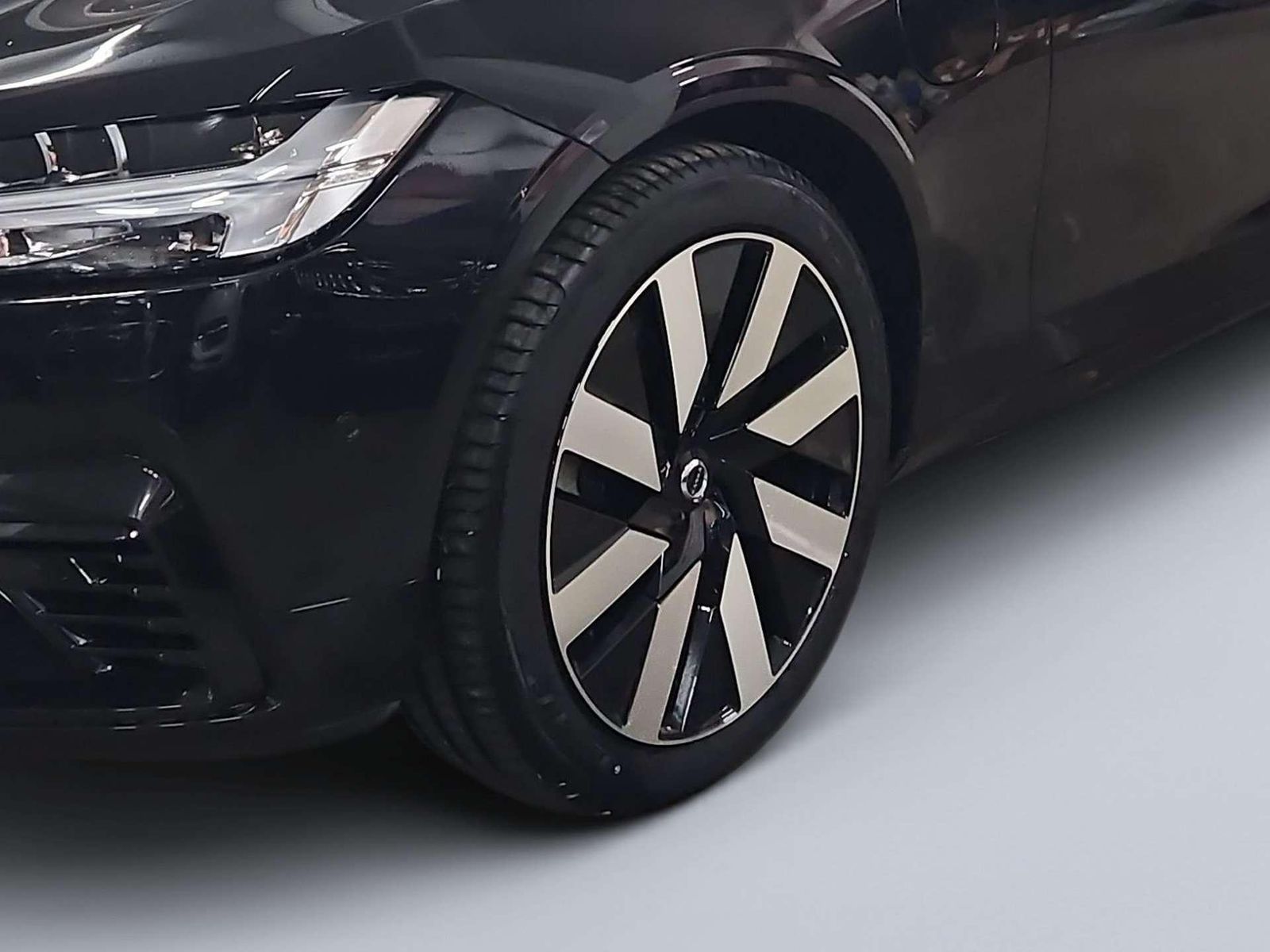 Volvo S90 Ultimate Dark Recharge Plug-In Hybrid AWD