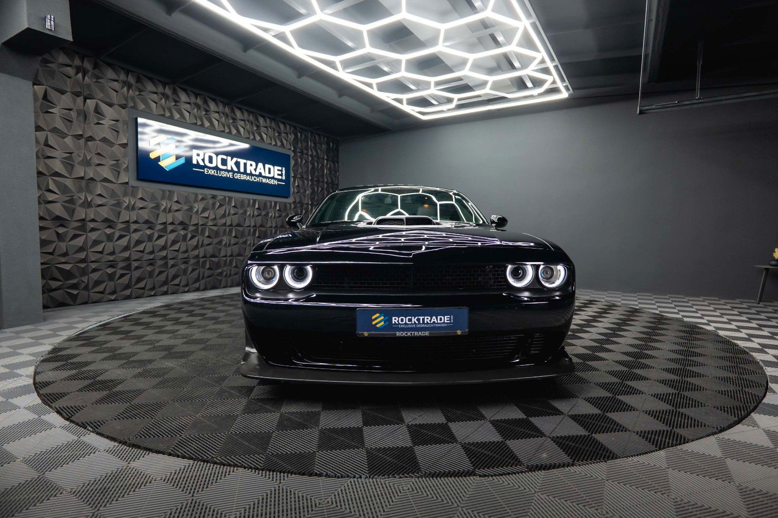 Dodge Challenger 5.7 V8 R/T WIDE BODY SHAKER LAST CALL