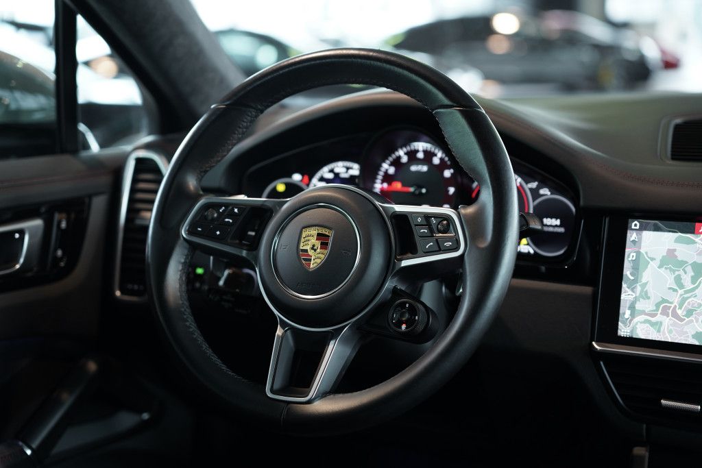 Porsche Cayenne GTS Coupé *1.H *22 *Chrono *BOSE *