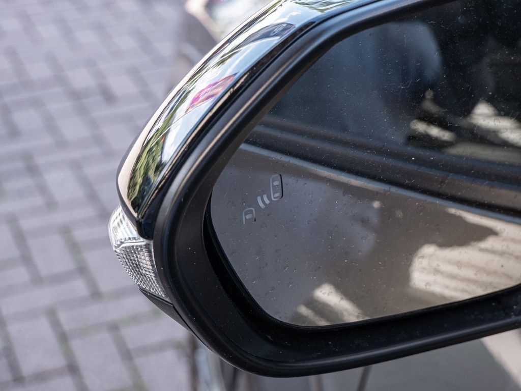 Toyota Yaris Cross Adventure 1.5 Hybrid SHZ ACC HUD Win