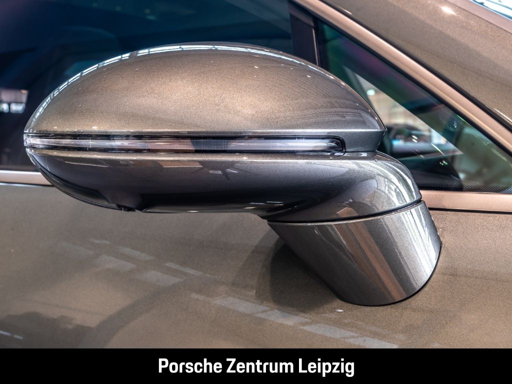 Porsche Macan Turbo - Samsaru's Car Outlet