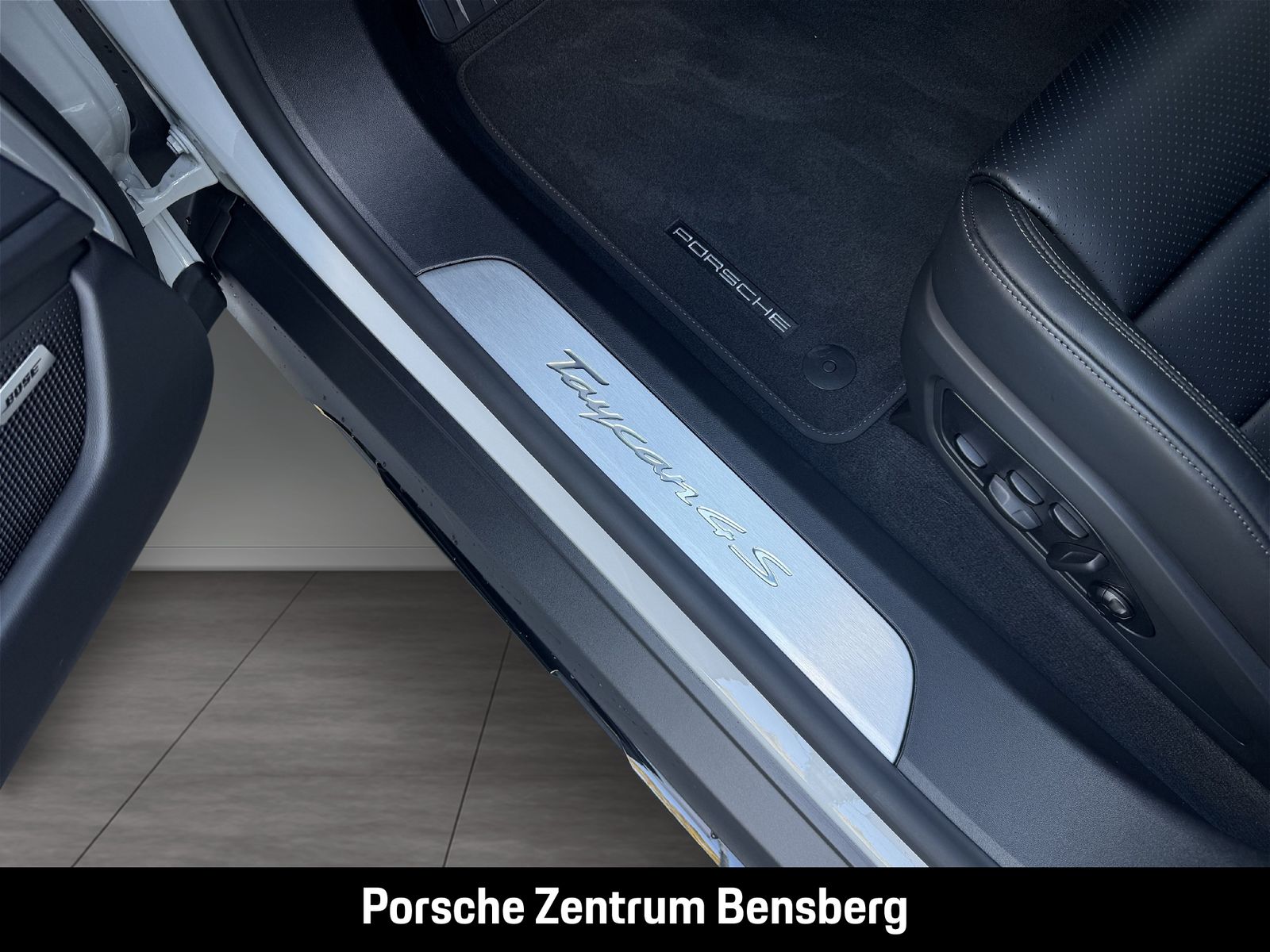 Porsche Taycan 4S Cross Turismo
