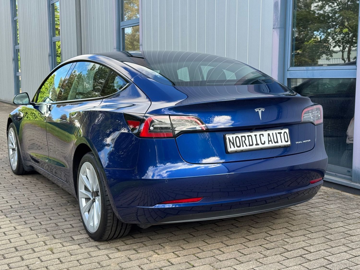 Tesla Model 3 Long Range Dual AWD + EAP + 8fachbereift