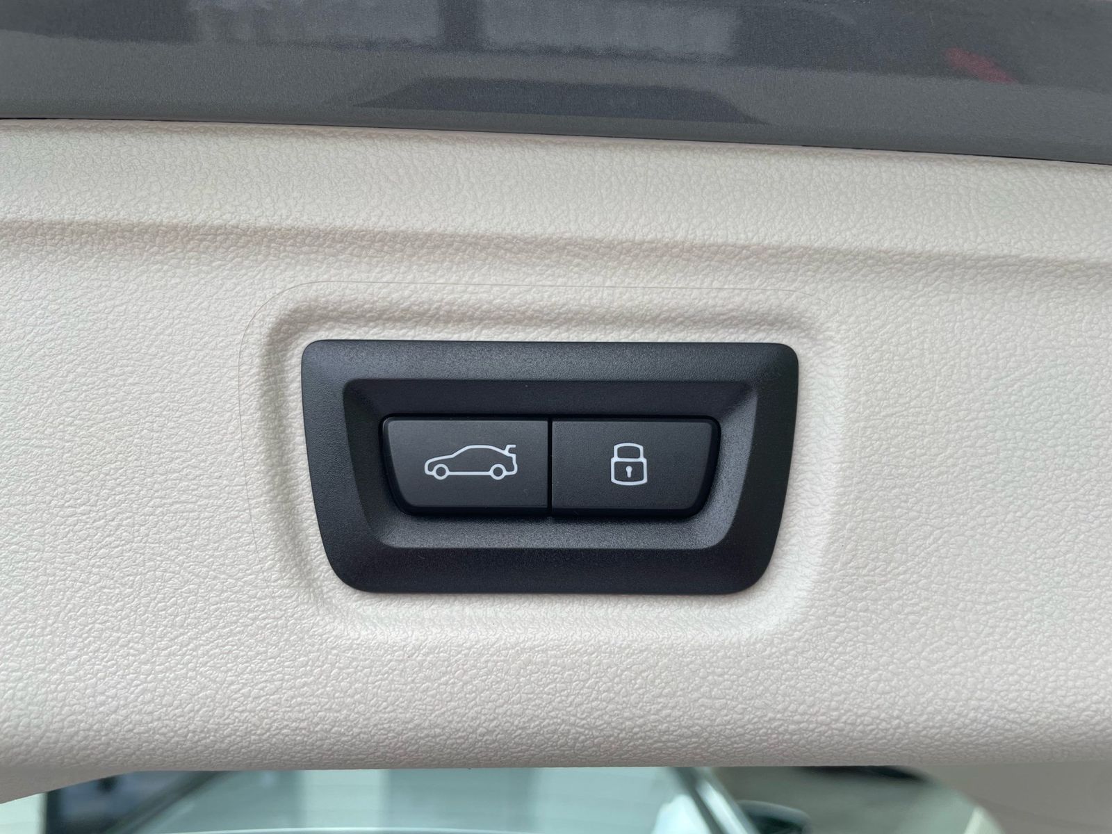 BMW 318i Touring || AHK ACC 360° Keyless eSitze LED