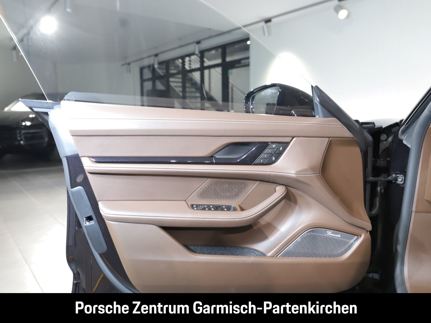 Porsche Taycan GTS Sport Turismo 360 Kamera LenkradHZG