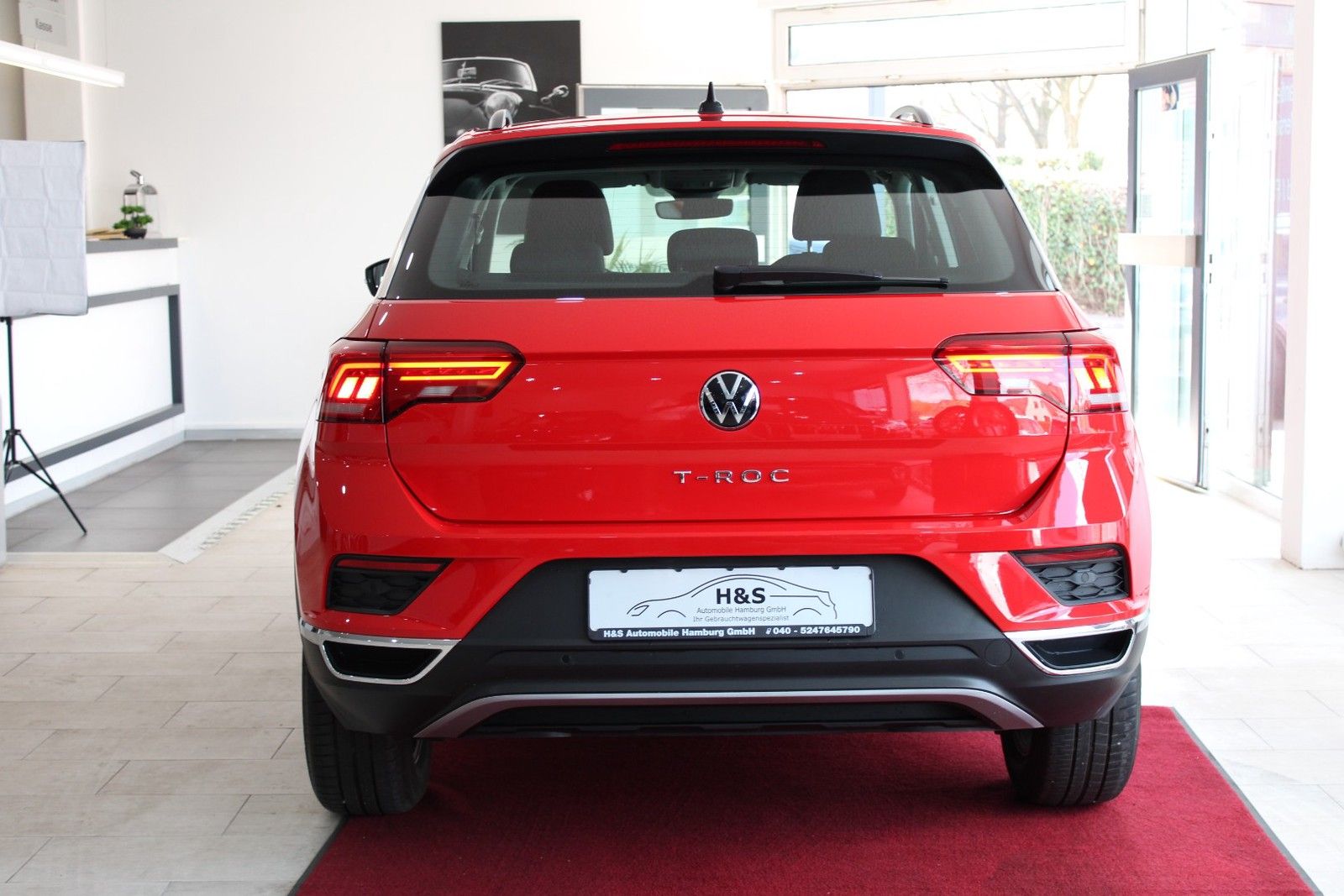 Volkswagen T-Roc 1.5 TSI Style - Samsaru's Car Outlet