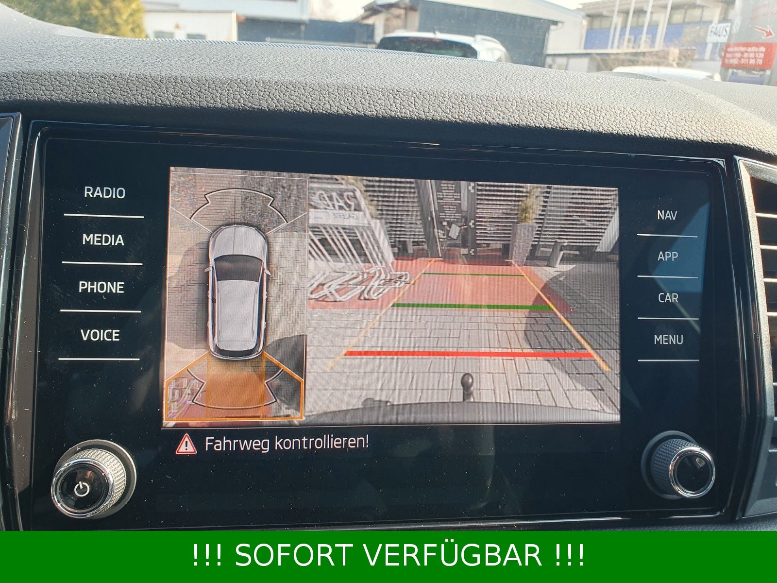 Skoda Karoq 1.5TSI DSG Sportline *19"*AHK*5J. *CANTON*