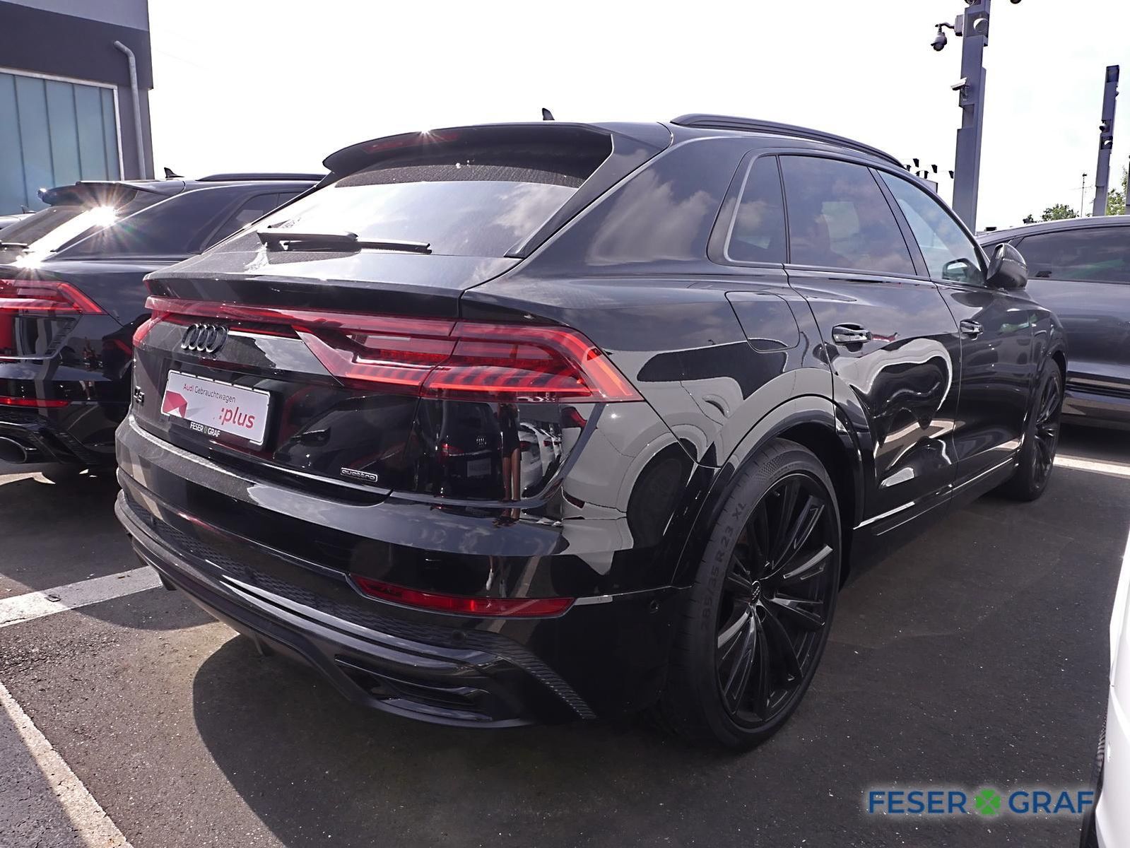 Audi Q8 50 TDI qu. S line competition - Samsaru's Car Outlet
