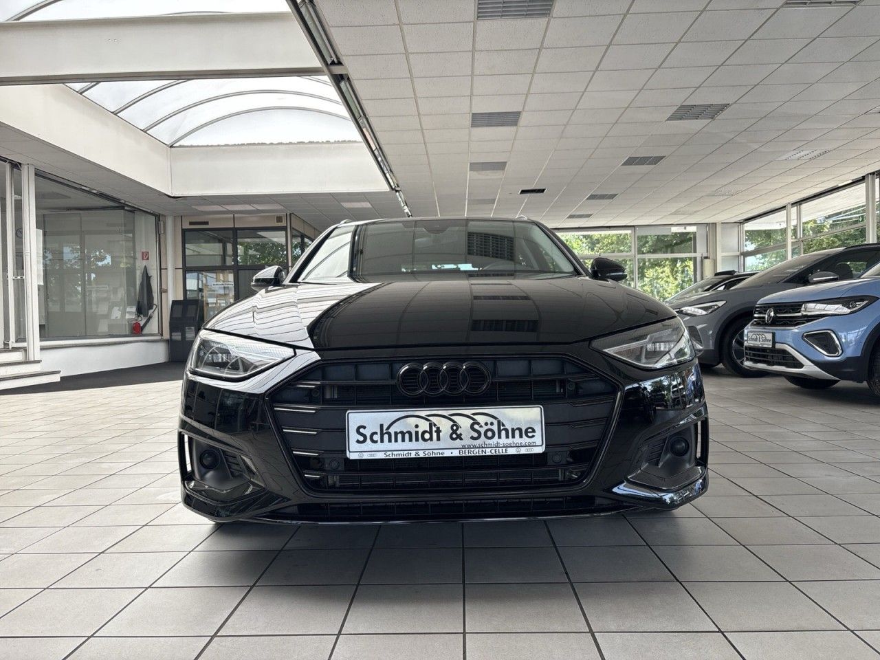 Audi A4 Avant 40 TDI Advanced - Samsaru's Car Outlet