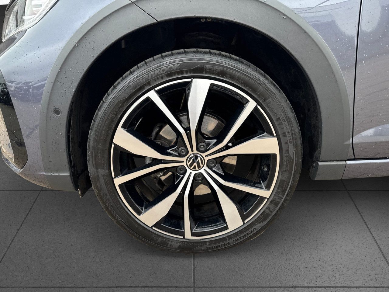 Volkswagen Taigo 1.5 TSI R-Line - Samsaru's Car Outlet