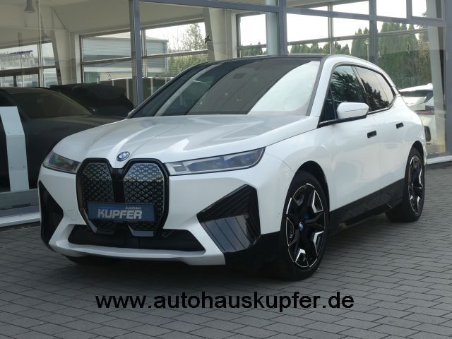 BMW iX xDrive50 Sportpak.AHK°LASER°PANO°22"-Massage