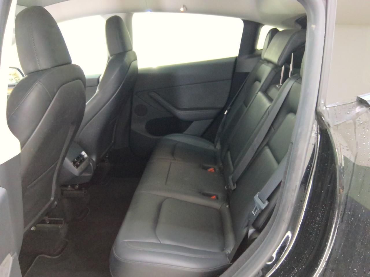 Tesla Model Y Standard RWD Plus 351pk 94.2% SoH [ TREK