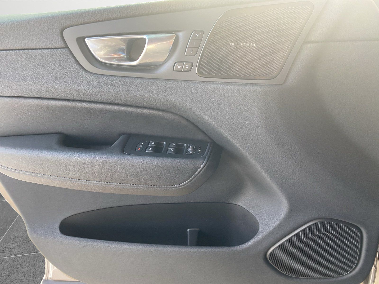 Volvo XC60 B5 Ultimate Bright AWD*AHK*Pano*4xSHZ*Luft*