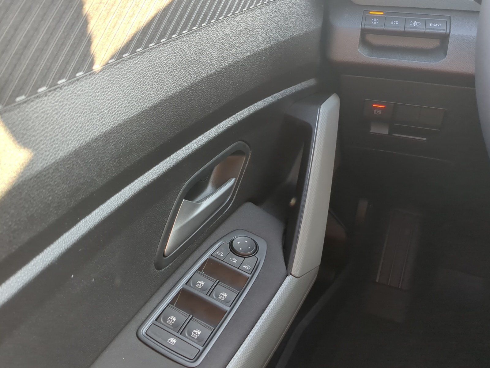 Dacia Duster TCe 140 Hybrid Extreme - Samsaru's Car Outlet
