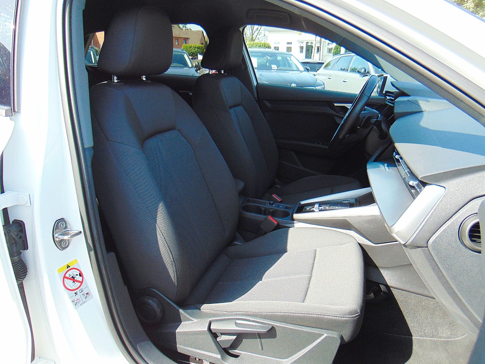 Audi A3 Sportback 30 TFSI S line - Navi - Virtual -