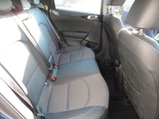 Kia XCeed Spirit Plug-in Hybrid - Samsaru's Car Outlet