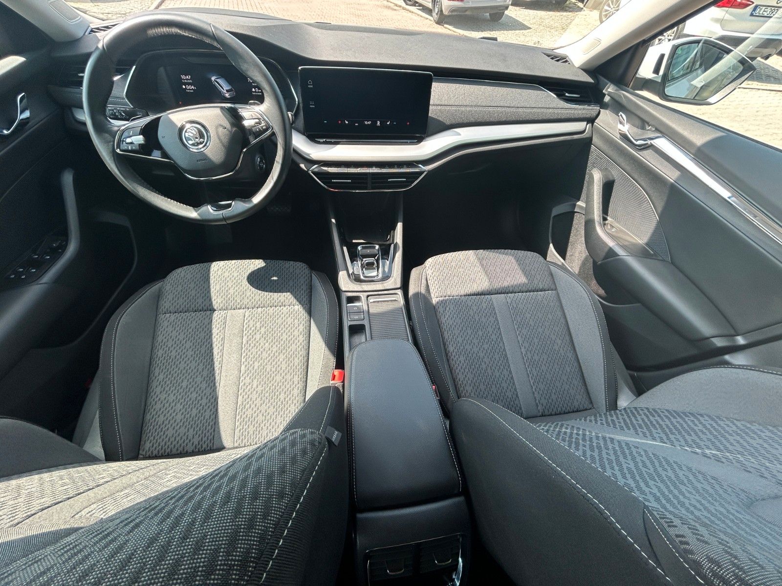 Skoda OCTAVIA Combi Style 1.4 TSI iV - Samsaru's Car Outlet