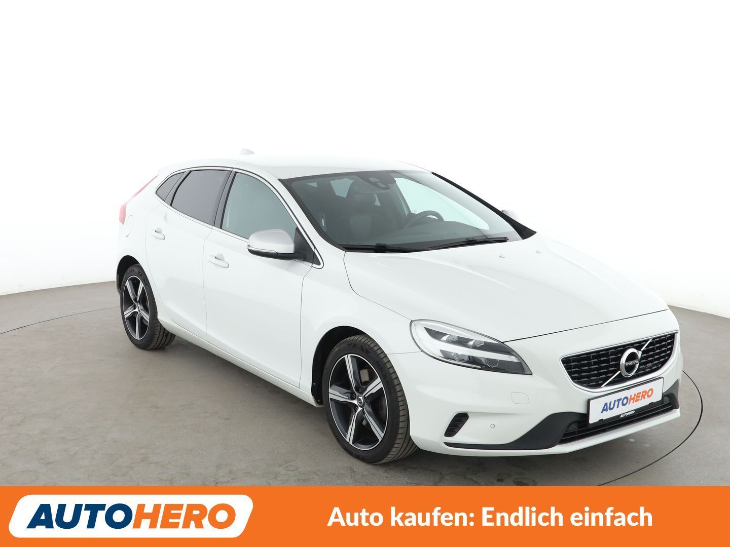 Volvo V40 2.0 T2 R-Design*NAVI*TEMPO*CAM*PDC*SHZ*