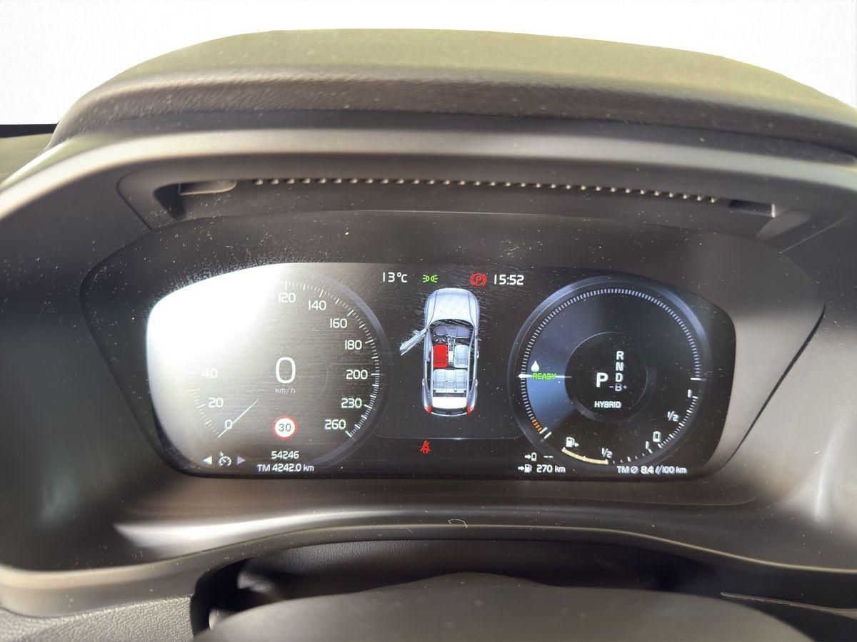 Volvo XC40 Recharge Plug-in Hybrid MY23