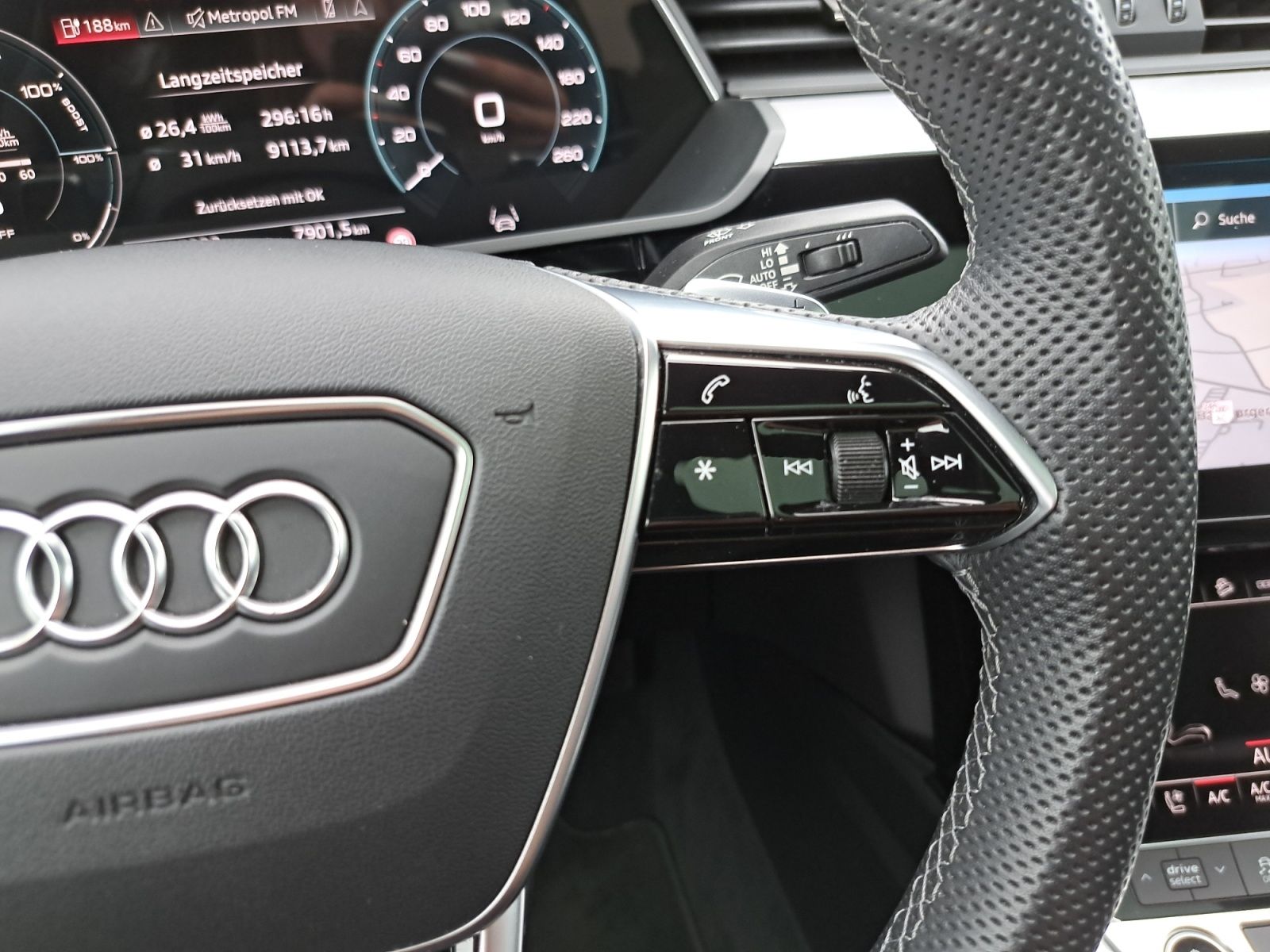 Audi e-tron Sportback 55 quattro S line PANO AHK MMI
