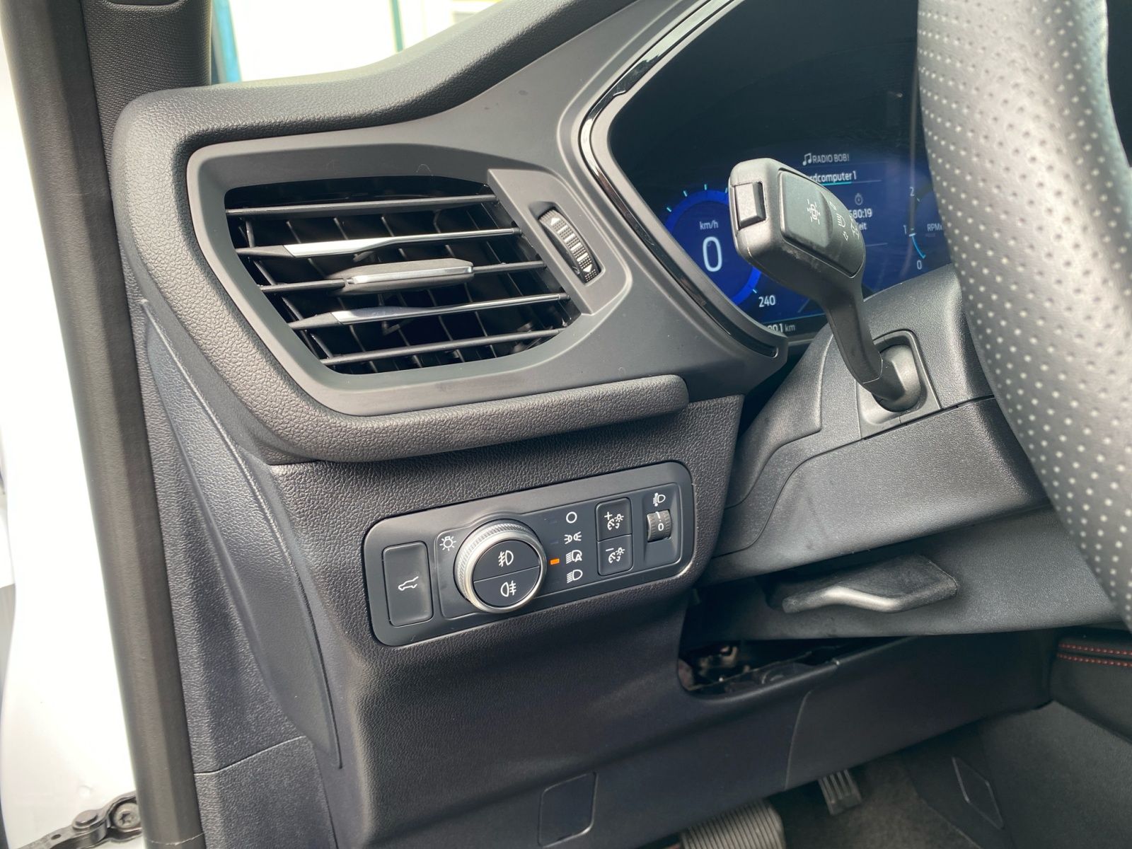 Ford Kuga ST-Line X 2.0 EcoBlue - Samsaru's Car Outlet