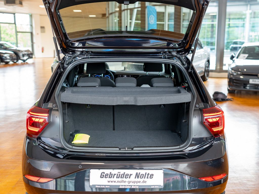 Volkswagen Polo 1.0 TSI R-Line NAVI ACC FACEL. MATRIX-LED
