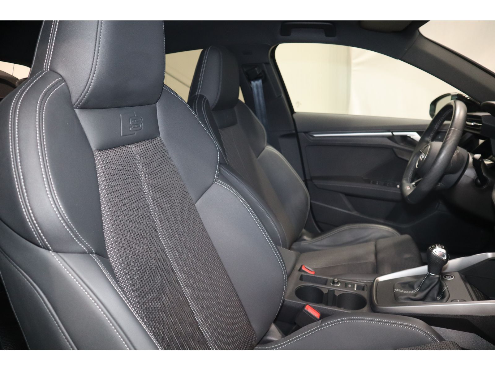 Audi A3 Sportback 35 TFSI S line - Samsaru's Car Outlet