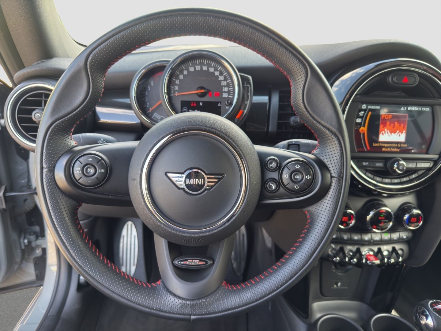 MINI Cooper Cabrio JCW - Samsaru's Car Outlet