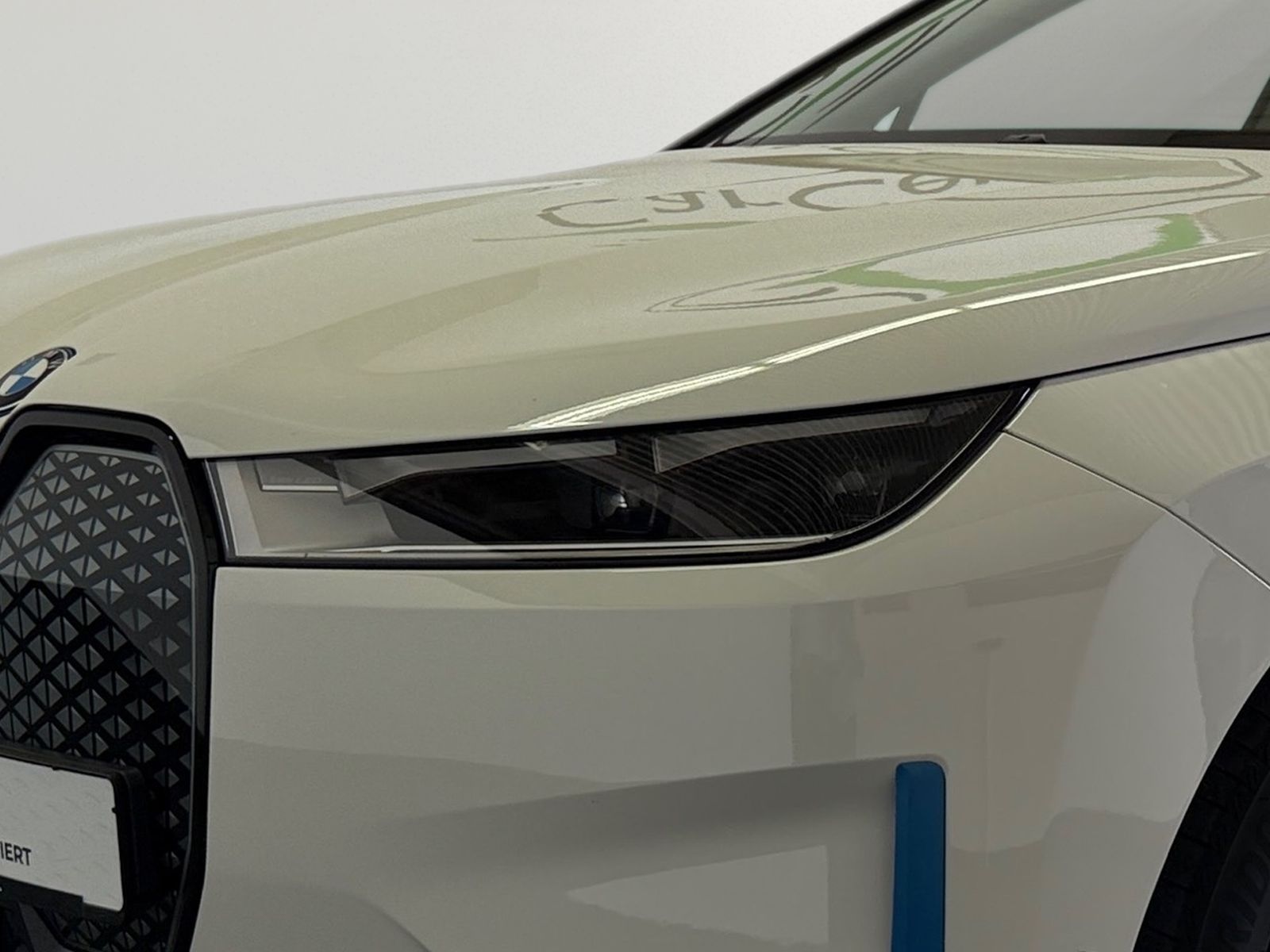 BMW iX40xDrive*LED*ACC*360*H&K*Leder*Atelier oyster*