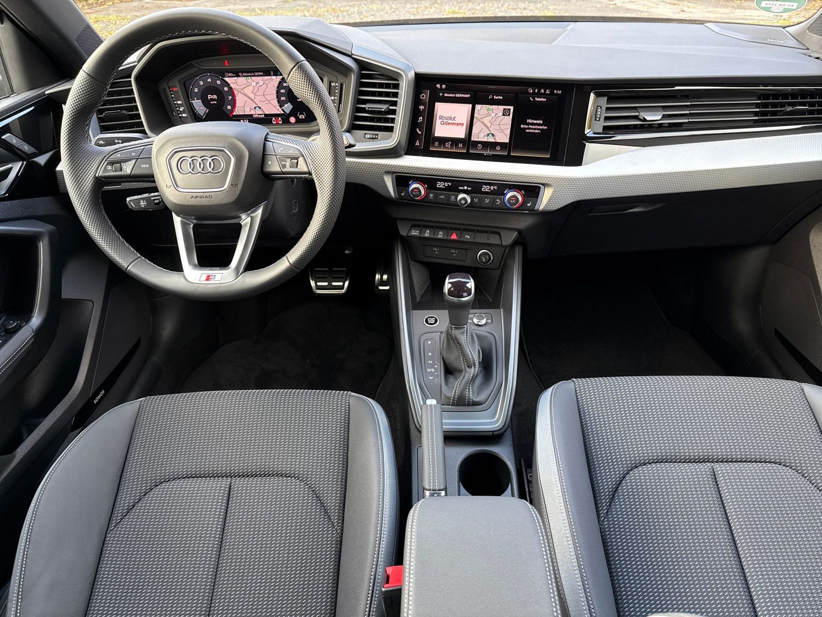Audi A1 Sportback 40 2.0 TFSI S line DSG, RFK, NAVI