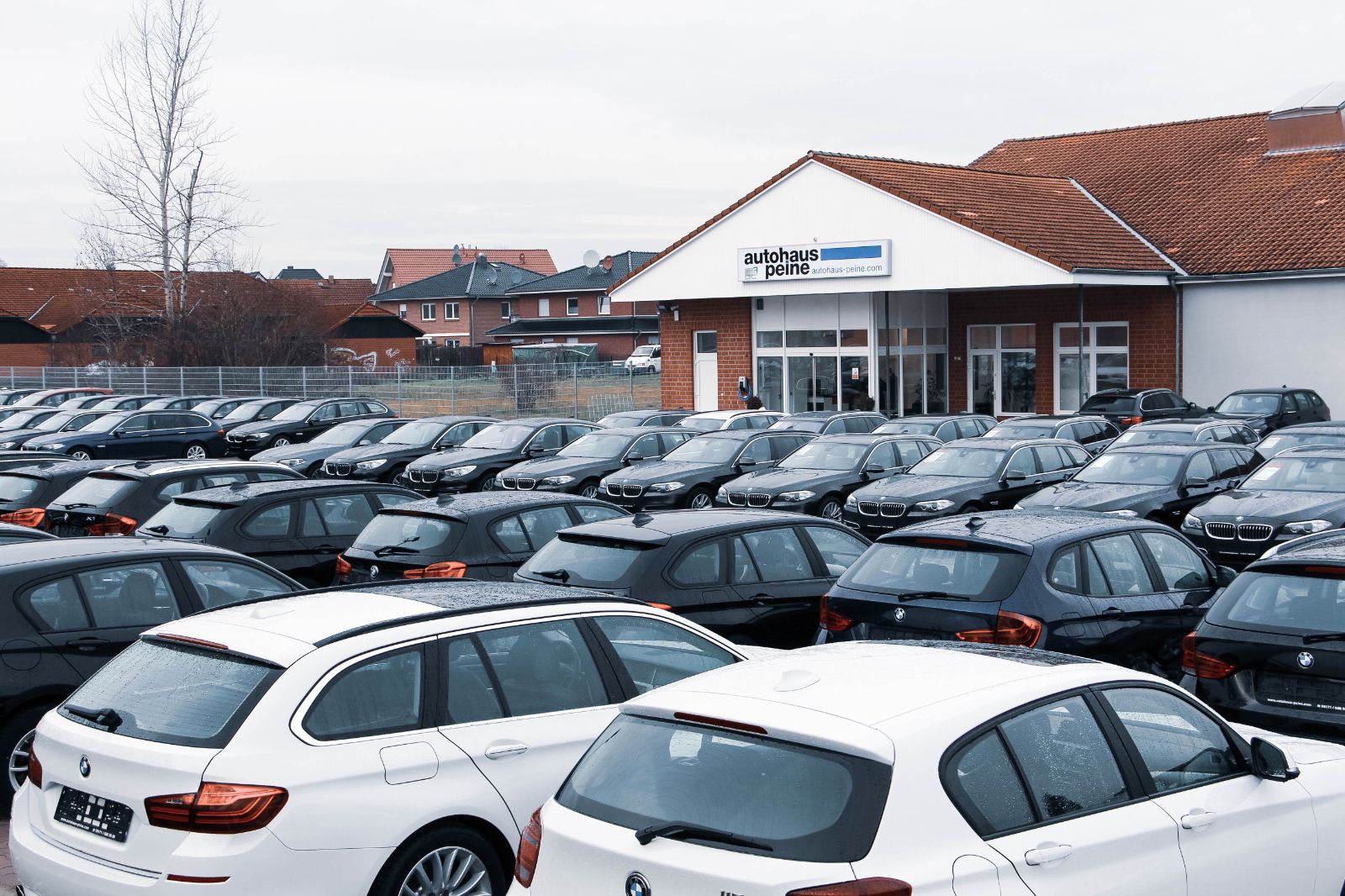 BMW 320e Luxury Line - Samsaru's Car Outlet