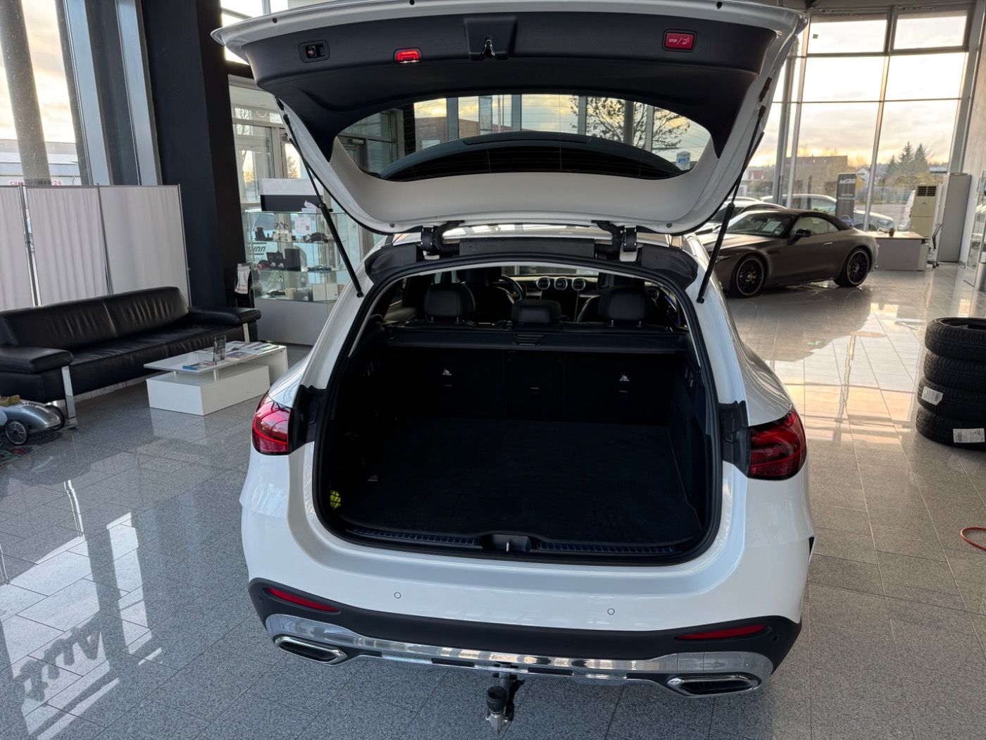 Mercedes-Benz GLC 220 d 4M AMG+Pano+AHK+Winter-Paket+Kamera