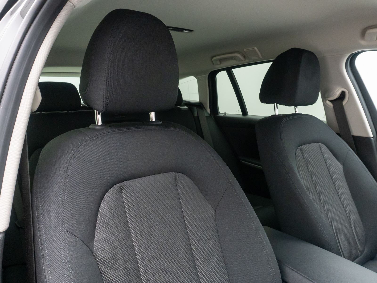 BMW 320e - Samsaru's Car Outlet