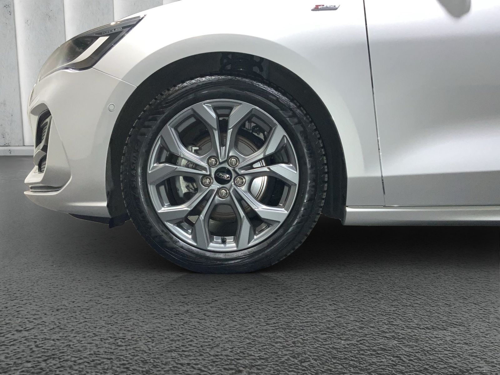 Ford Focus ST-Line X Turnier Aut.*AHK*ACC*HUD*KAM*NAV