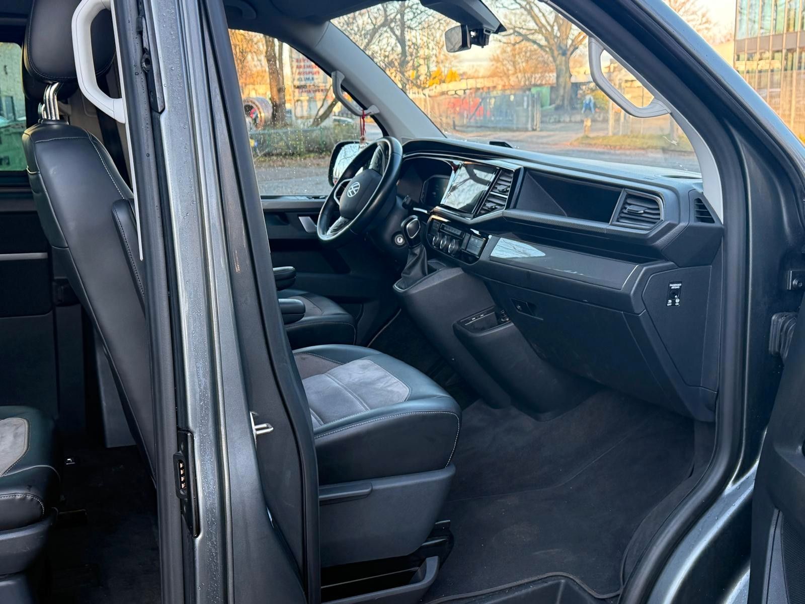 Volkswagen T6 Multivan - Samsaru's Car Outlet