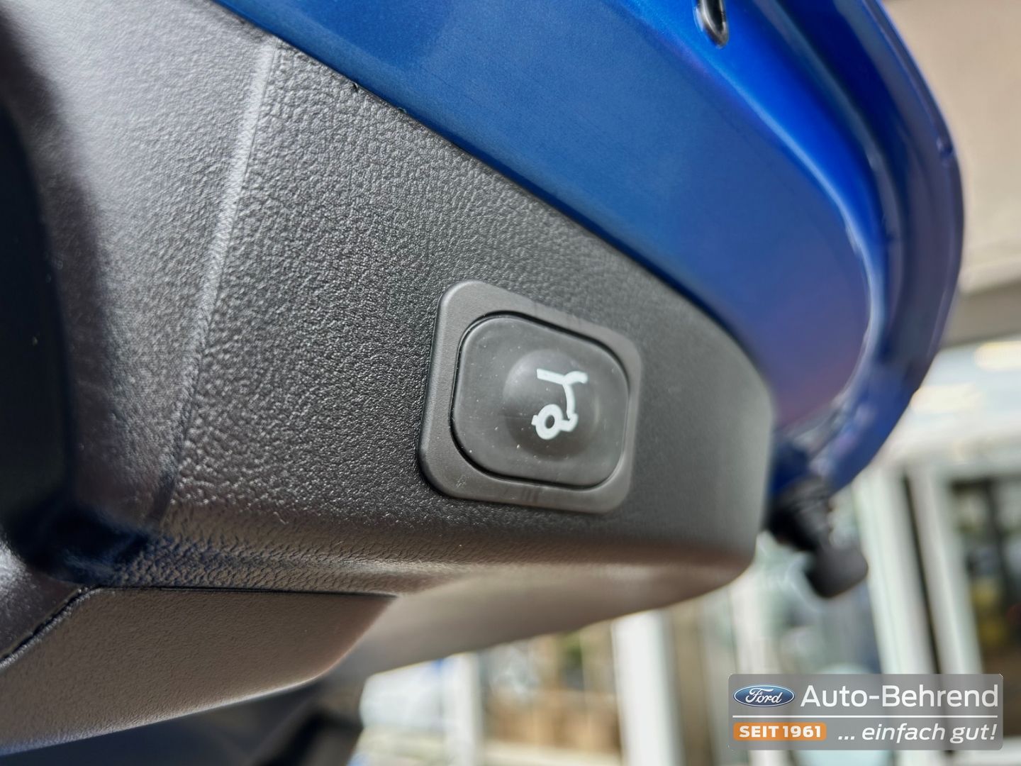 Ford Focus Turnier Active Automatik Ganzjahresreifen