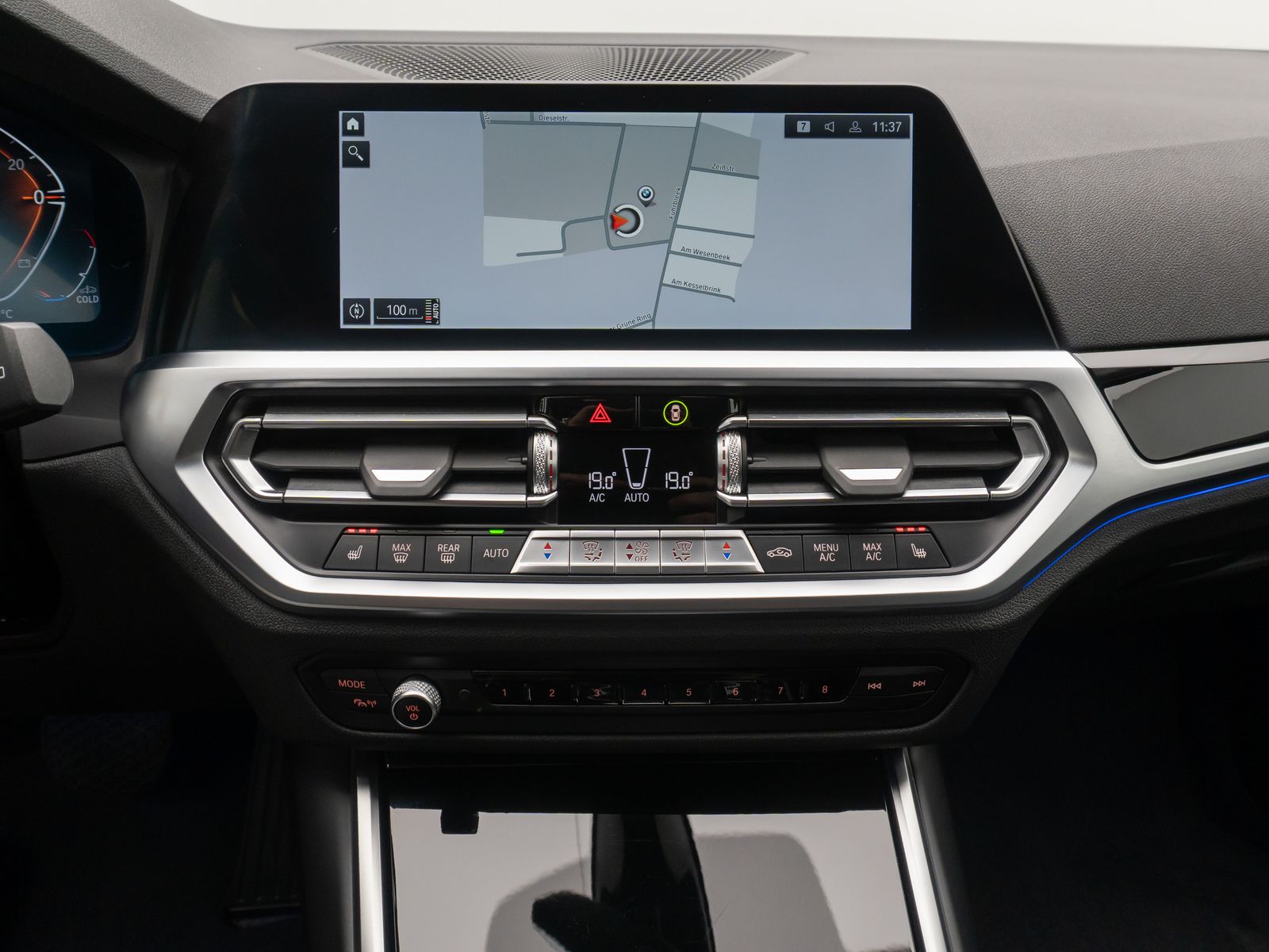 BMW 320d xD Sport Line - Samsaru's Car Outlet