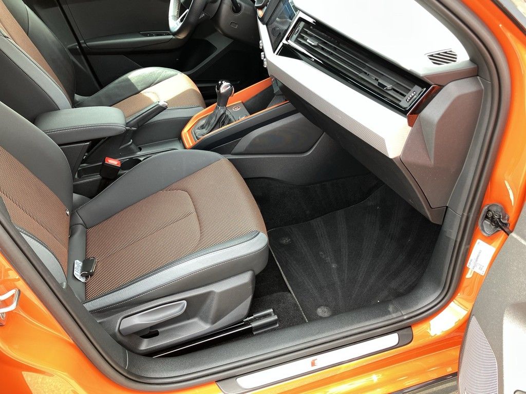 Audi A1 citycarver 30 TFSI S tronic edition one - Samsaru's Car Outlet