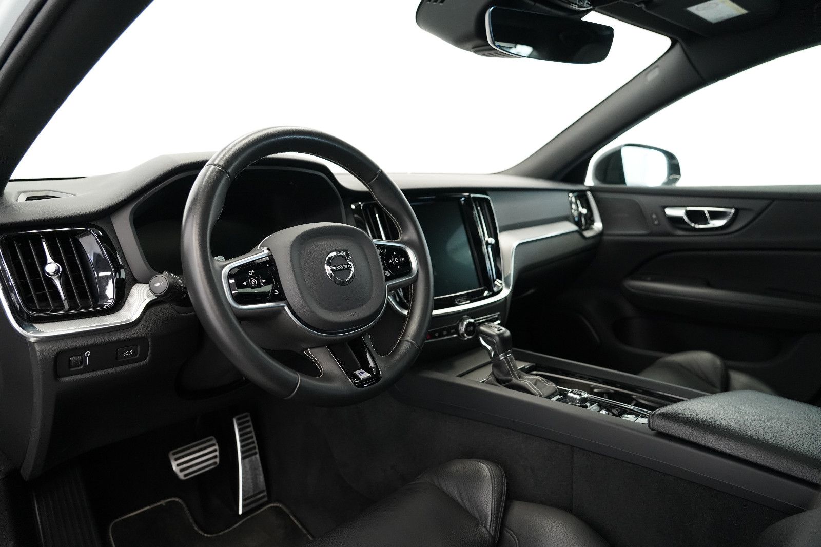 Volvo S60 Lim. T4 R-Design*HUD*PANO*StdHzg*360°K.*LED*