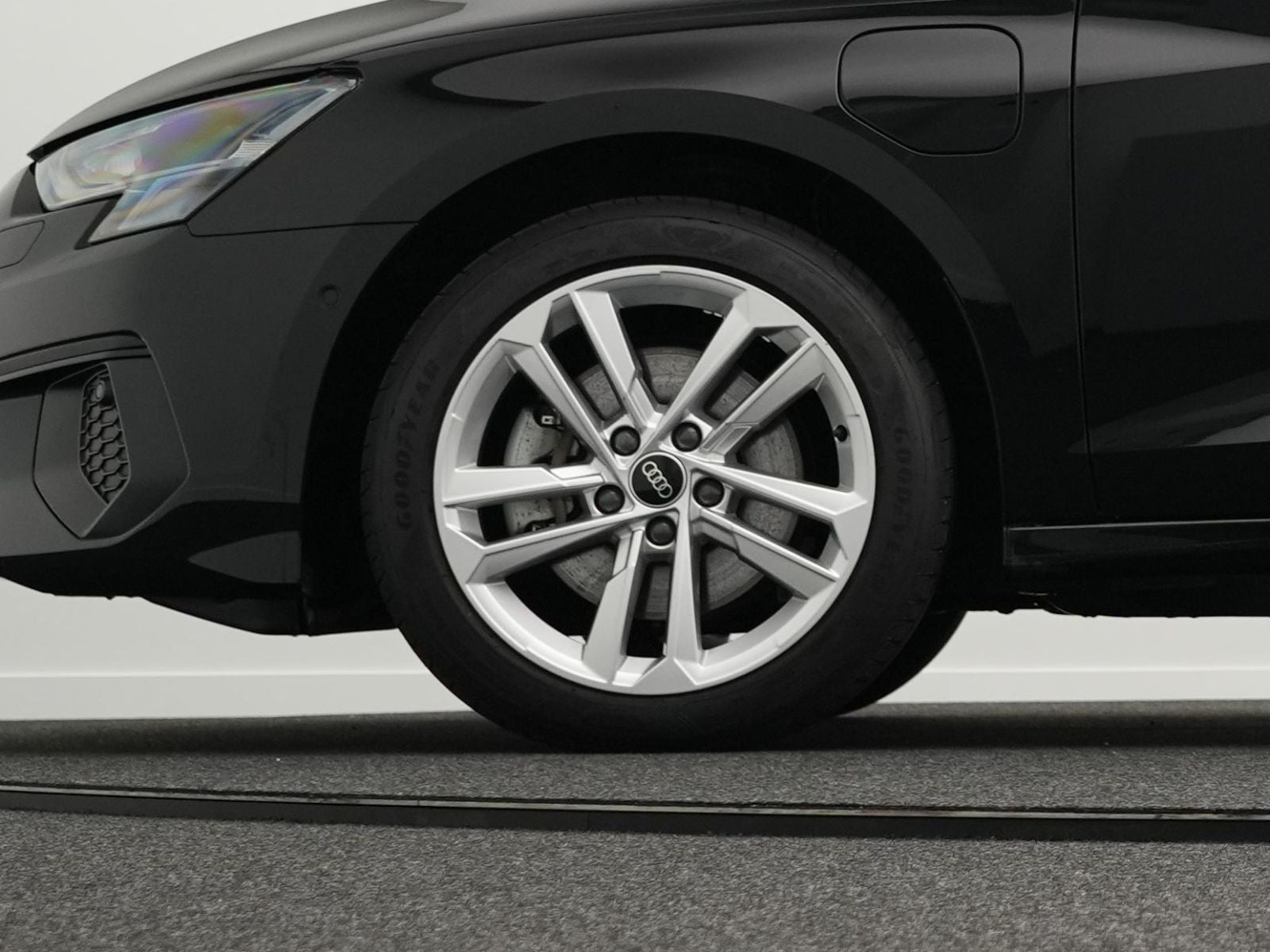 Audi A3 Sportback 40 TFSIe S tronic *VIRTUAL*LED*17''