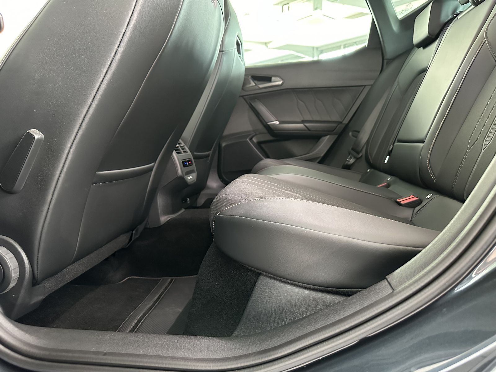 Cupra Leon VZ 2.0 TSI - Samsaru's Car Outlet