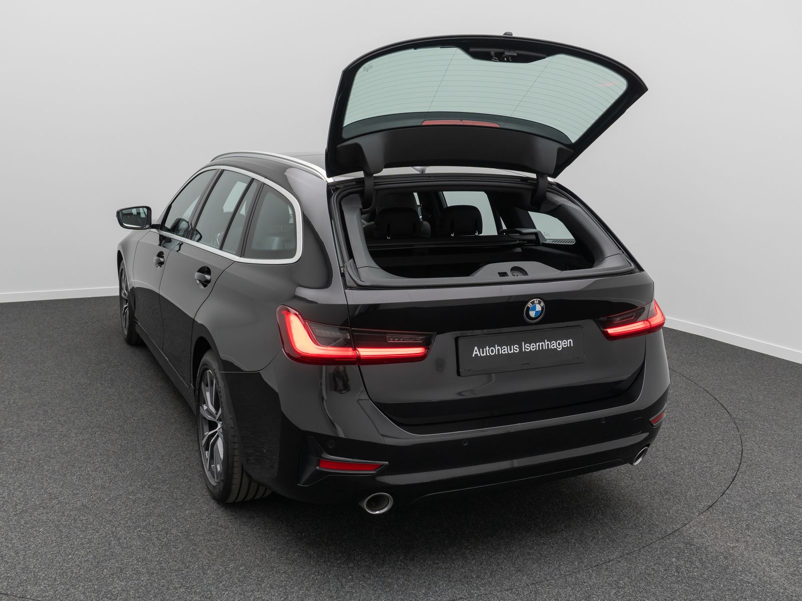 BMW 320d Sport Line - Samsaru's Car Outlet