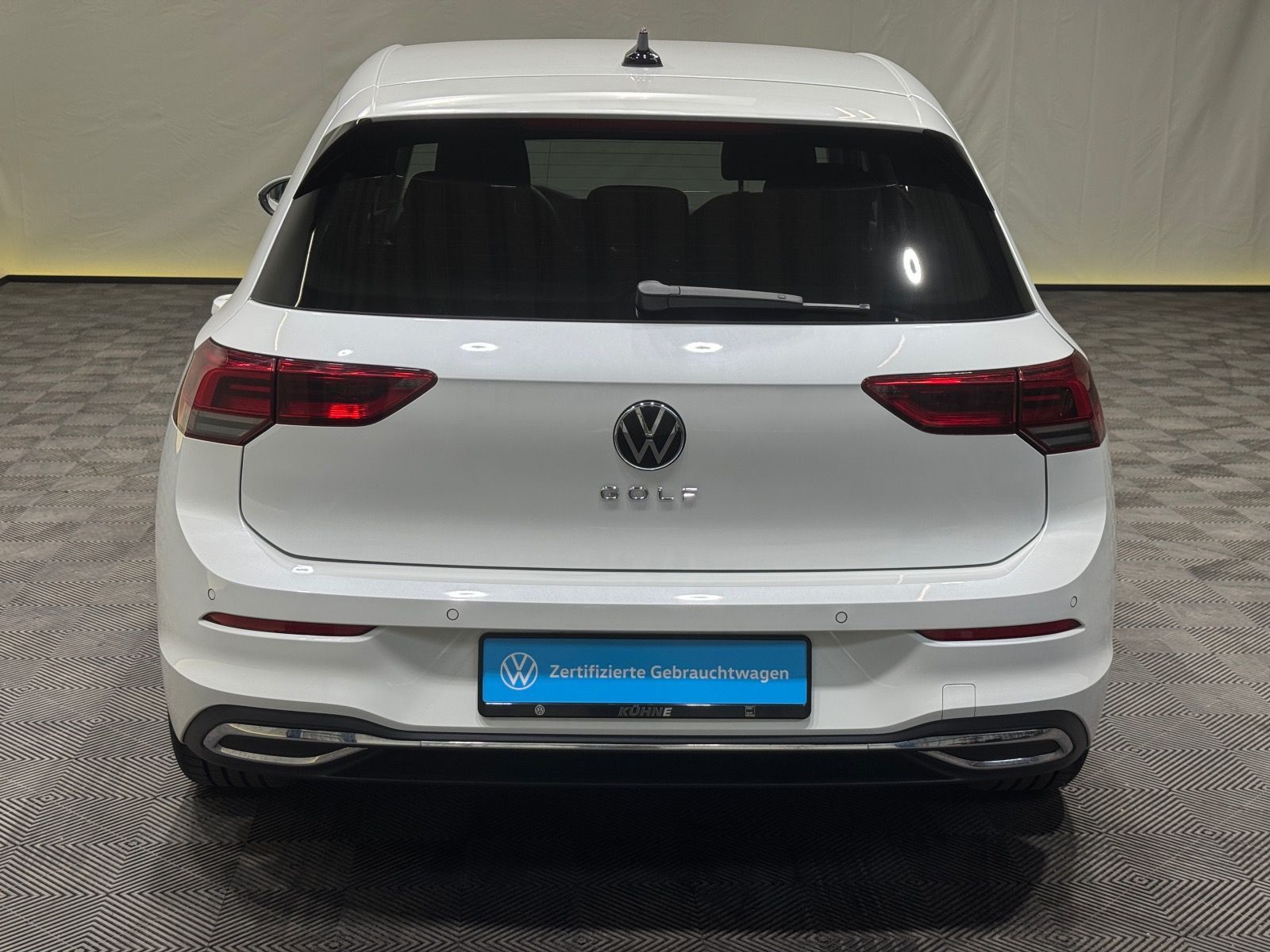 Volkswagen Golf Style 2.0 TDI DSG - Samsaru's Car Outlet