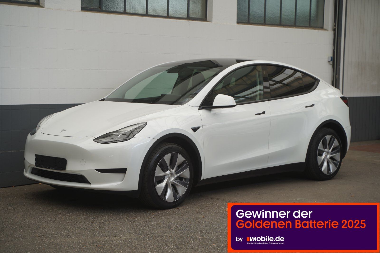Tesla Model Y Standard Range RWD *1. Hand*unfallfrei*